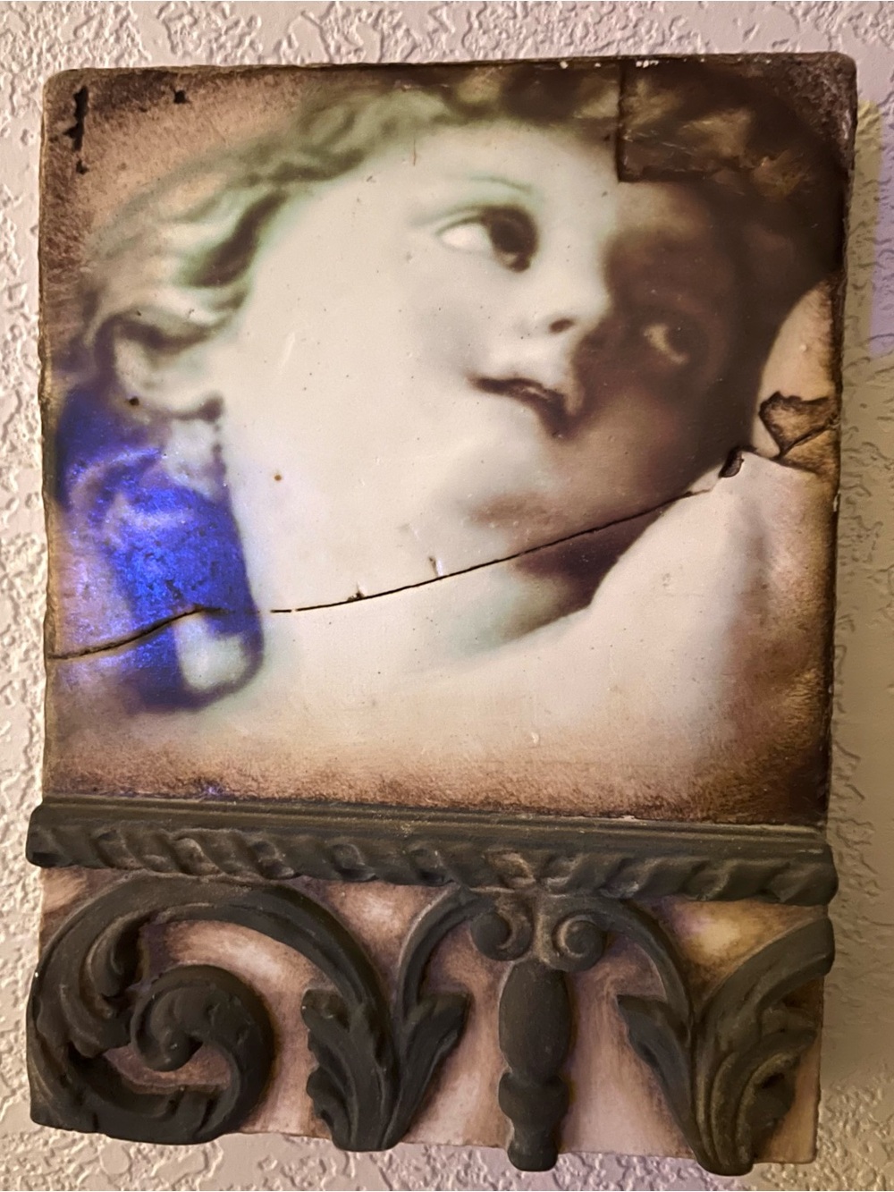 Sid Dickens Tile — Cream, Blue and Brown Cherub Relief
